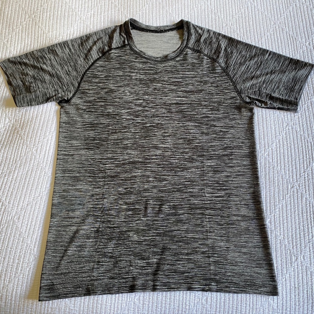 Lululemon Metal Vent Tech Short Sleeve Shirt